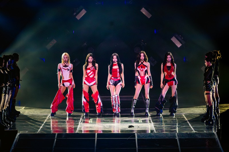ITZY, 새 월드투어에서 쏘아 올린 ‘댓츠 어 노노’ 매력…‘퍼포먼스 퀸’ 면모 발휘