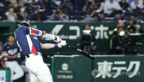 동점 투런포 치는 김혜성