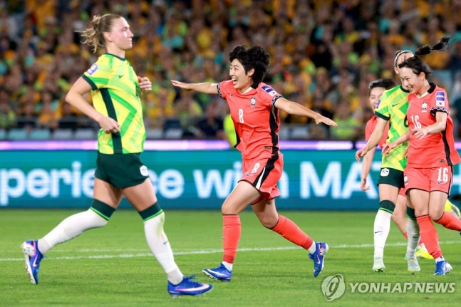 김신지의 페널티킥 골 세리머니 / 사진=연합뉴스