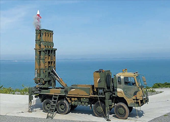 ‘한국판 패트리엇’으로 불리는 국산 지대공 유도미사일 천궁-Ⅱ의 모습.