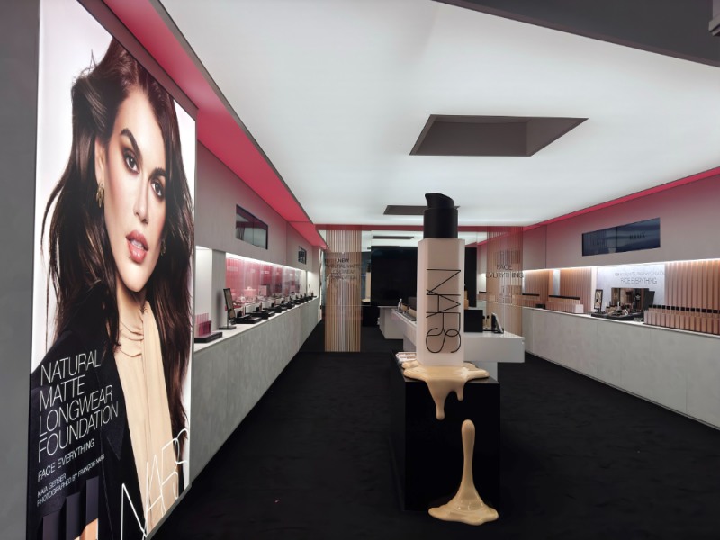 나스(NARS), ‘네츄럴 매트 롱웨어 파운데이션’ 출시 팝업스토어 운영