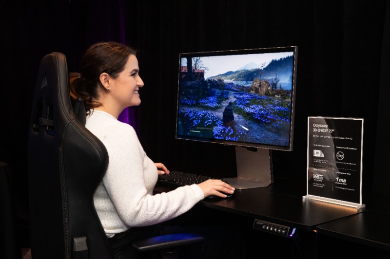 성전자 모델이 'GDC 페스티벌 오브 게이밍 2026'에 마련된 삼성전자 행사장에서 오디세이 3D(G90XF)로 3D 게임을 플레이하고 있다.