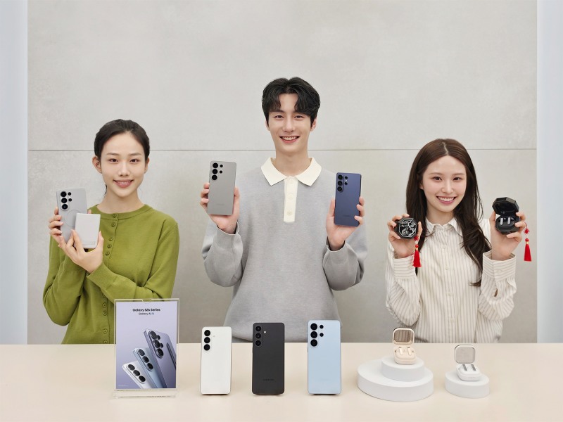 삼성전자가 '갤럭시 S26 시리즈'와 '갤럭시 버즈4 시리즈'를 11일 국내 출시한다