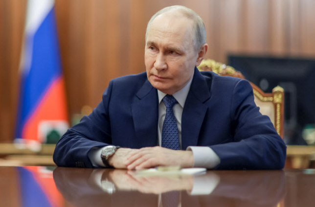 (상보) 美, ‘제재 대상’ 러 원유 구매까지 30일간 허용