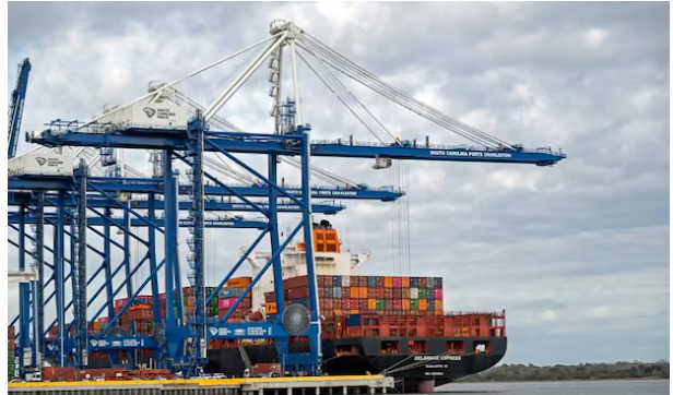 (상보) 미 4Q 성장률 수정치 전기비 0.7%...예상(1.4%) 하회