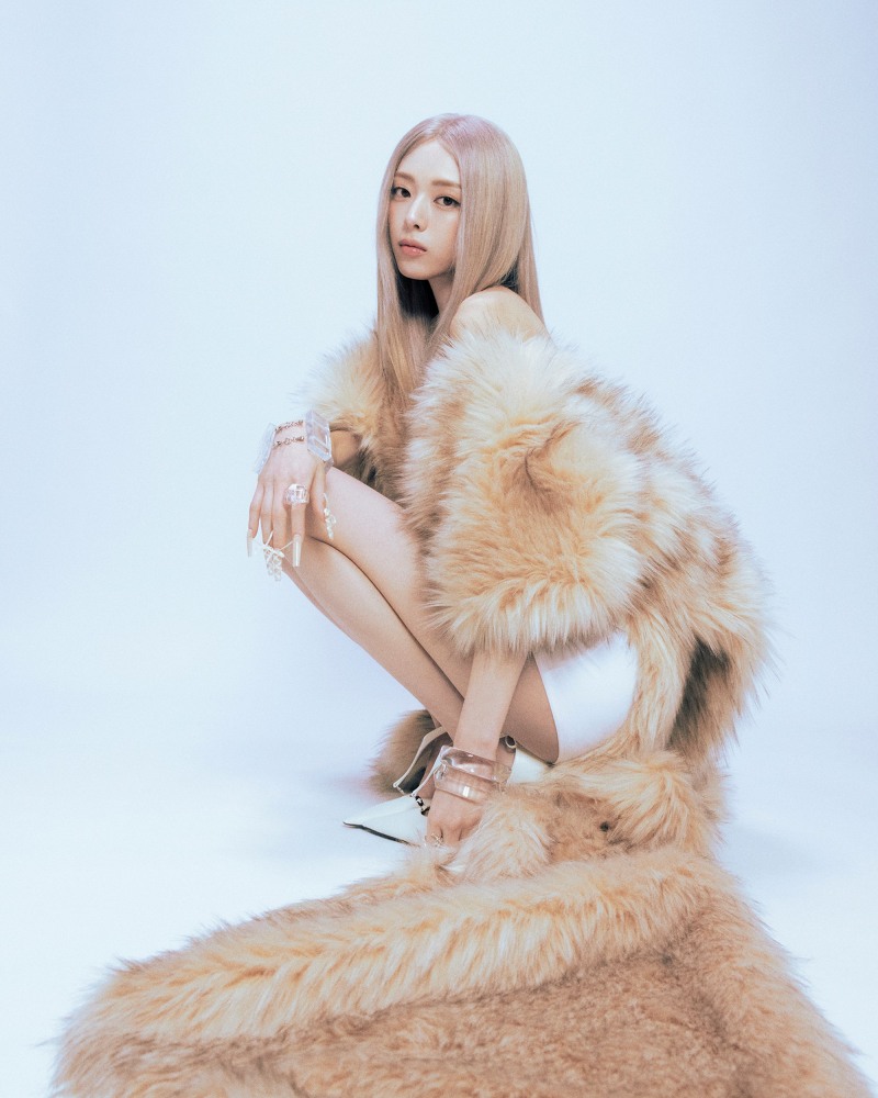 ITZY 유나, 신곡 ‘Ice Cream’ 뮤직비디오 티저 & 포토 최초 공개…각양각색 완벽 비주얼