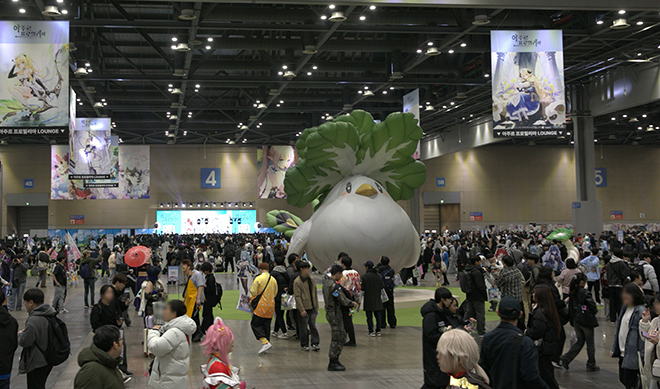 '아주르 프로밀리아X코믹월드' 행사가 열리고 있다. 사진 제공 : 넥슨