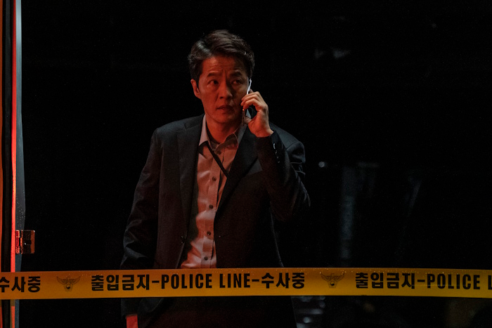 ‘끝장수사’ 조한철, 프로페셔널한 강남 엘리트 형사로 변신…촌구석 형사 배성우와 팽팽한 신경전