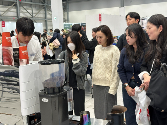 수원메쎄에서 개최하는 ‘코커디 시즌1’ 커피 추출·베이커리 체험 프로그램 진행