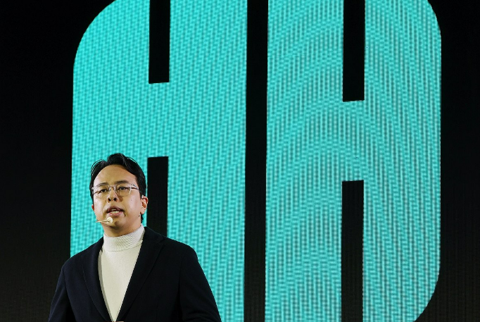 김범석 우아한형제들 대표가 지난해 서울 서초구 aT센터에서 열린 '2025 배민파트너페스타'에서 발표하고 있다. 사진=연합뉴스