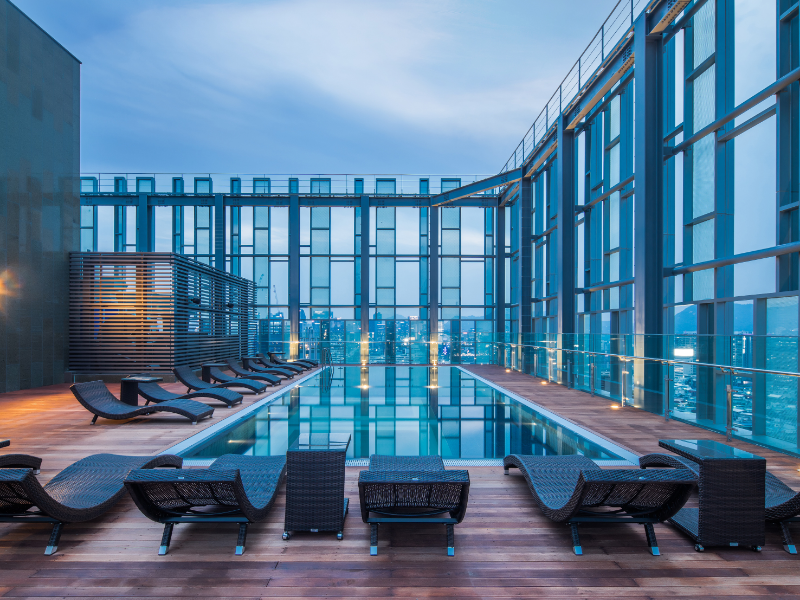 노보텔 앰배서더 동대문, 4월 3일 루프톱 수영장 개장… 야간 전용 패키지 출시