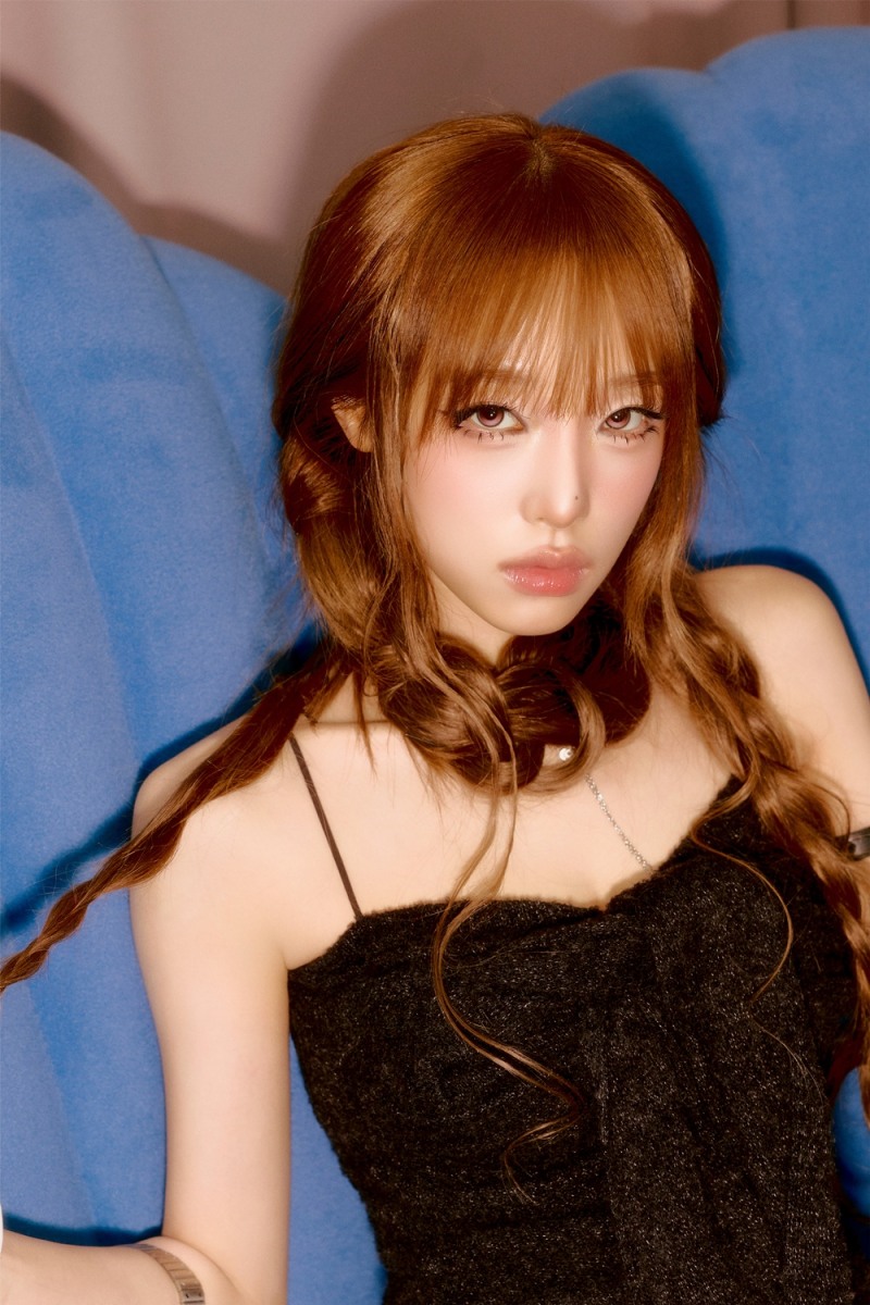 최예나, ‘LOVE CATCHER’ 콘셉트 담은 패션 컬래버 공개…트렌드 아이콘 면모