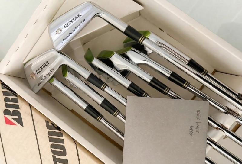 브리지스톤골프를 유통하는 석교상사에 특별한 선물이 배달됐다. 사진_류시환