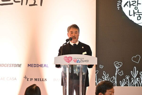 사랑은 나눌수록 커진다고 믿는 석교상사 이민기 회장. 사진_류시환