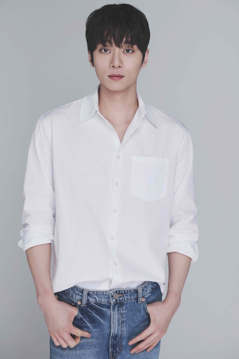 이성신, 젤리피쉬엔터테인먼트와 전속계약 체결…활발한 활동 기대