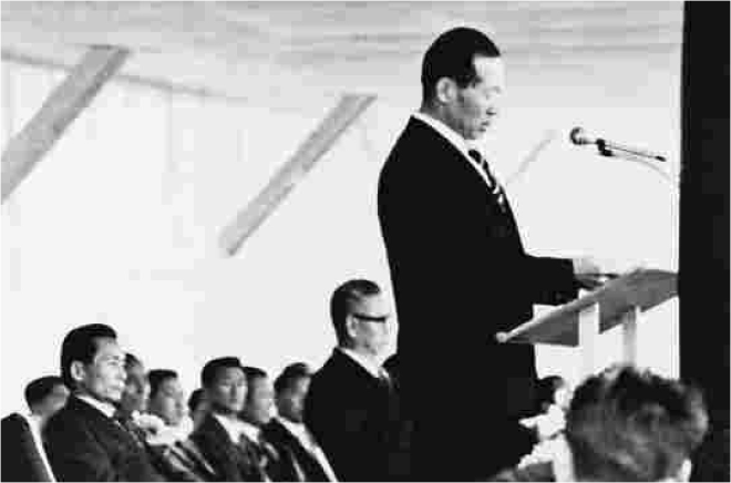 1972년 3월 23일 정주영 현대그룹 창업자가 현대울산조선소 기공식에서 연설을 하고 있다. 사진= 현대그룹