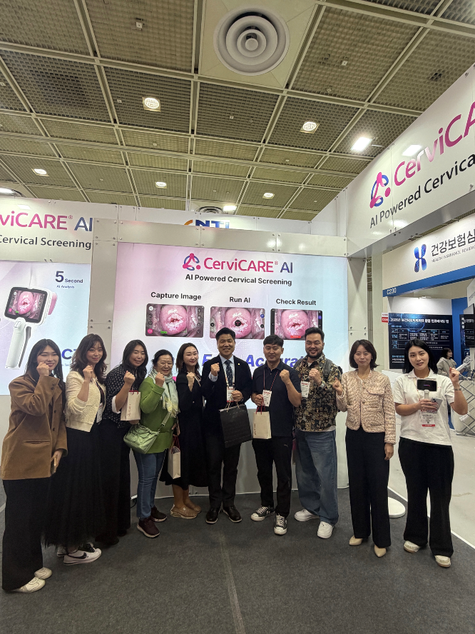 월드콜링(콜링투어) 초청 몽골 의료진, KIMES서 AI 자궁경부암 진단기술 체험