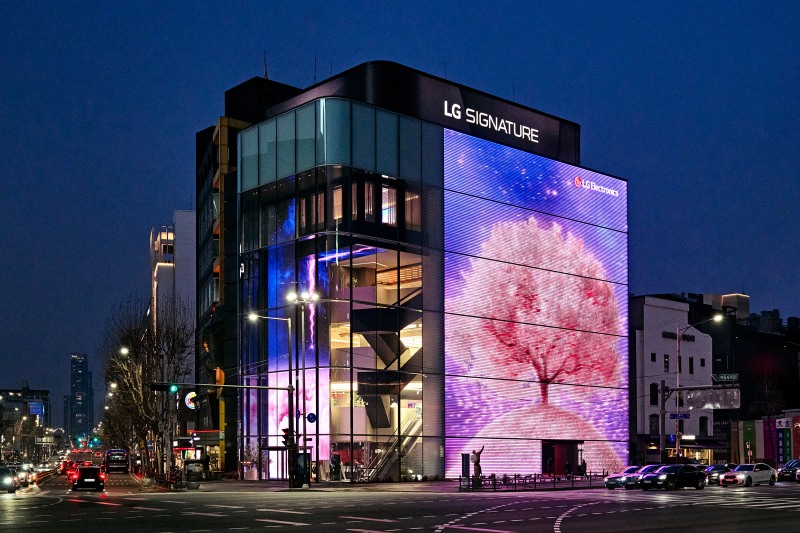 LG전자 플래그십 D5 벚꽃 미디어 파사드