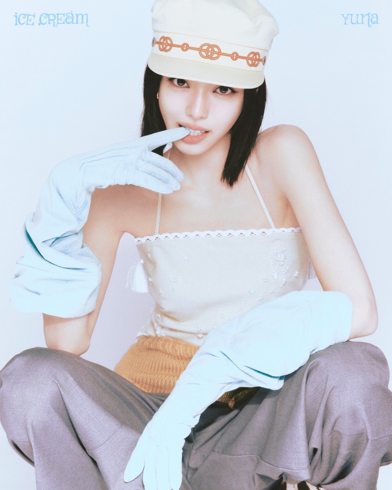 ITZY 유나, 막내의 솔로 출격…오늘(23일) 데뷔 앨범 및 동명 타이틀곡 'Ice Cream' 발매