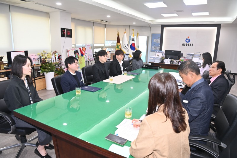 임명된 특보단과 시민참여 주간회의