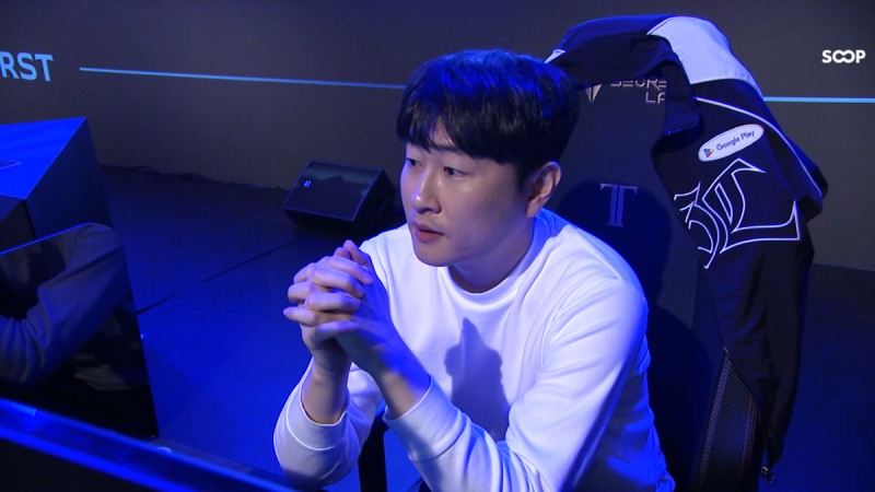 첫 경기 패배의 복수에 성공하며 16강전으로 향한 '앰플' 김태영(출처=대회 실황 캡처).