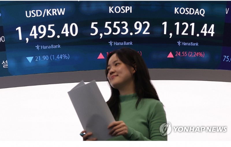 서학개미들의 미국 주식 보관 금액이 지난해 10월 1700억달러를 정점으로 점차 하락하며서 3월 현재까지 1553억달러까지 줄어들었다. 사진=연합뉴스