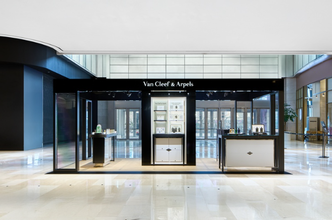 반클리프 아펠(Van Cleef & Arpels) 오뜨 퍼퓨머리 롯데월드몰 팝업 스토어