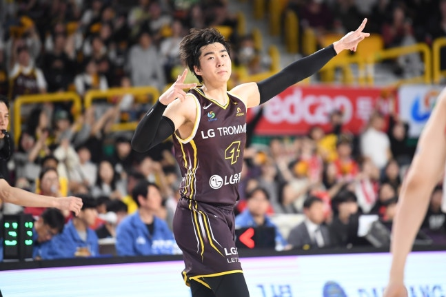 LG 양홍석의 3점 슛 세리머니 / 사진=KBL 제공. 연합뉴스