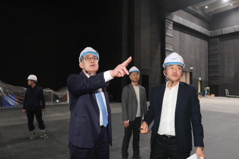 국민체육진흥공단_시설 개선 공사 현장 경영 사진(우리금융아트홀)