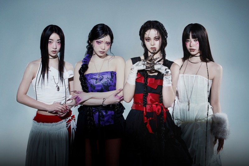 코스모시, 오늘(31일) 미니 2집 ‘오브 더 월드’ 발매…다각도로 풀어낸 '신세계의 사랑법'