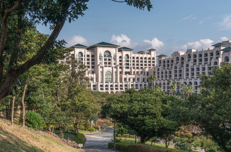 롯데호텔 제주, 개관 26주년 맞이 다채로운 혜택 마련…풍성한 즐거움이 가득한 4월