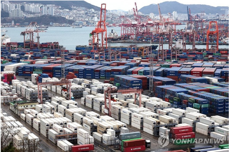 3월 수출액이 반도체 호황에 힘입어 사상 처음으로 800억달러를 돌파했다. 사진=연합뉴스