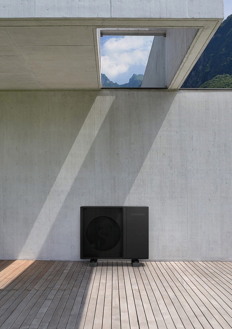 고효율 난방과 급탕을 제공하는 히트펌프 방식의 가정용 EHS '모노 R290(Mono R290)'의 라이프스타일 이미지./삼성전자