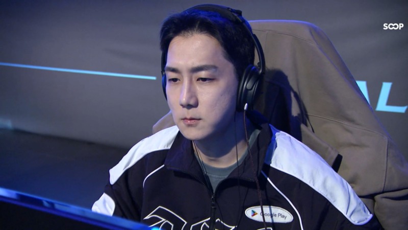 'JD' 이제동이 F조에서 첫 16강 진출자가 됐다(출처=대회 실황 캡처).