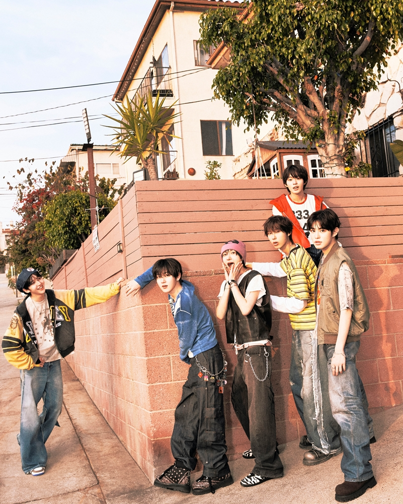 킥플립, 타이틀곡 ‘눈에 거슬리고 싶어’ 뮤비 포토 공개 완료…2026 봄 뚜렷한 존재감 선사 예고