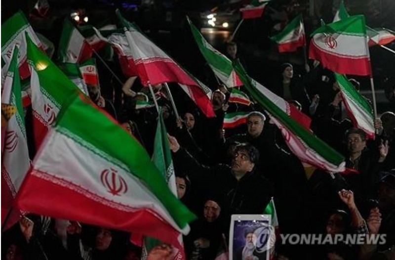 파키스탄이 주도하는 미-이란간 휴전협상이 이란이 거부함으로써 교착상태에 빠졌다고 월스트리트저널(WSJ)이 3일(현지시간) 보도했다. 사진=AP, 연합뉴스