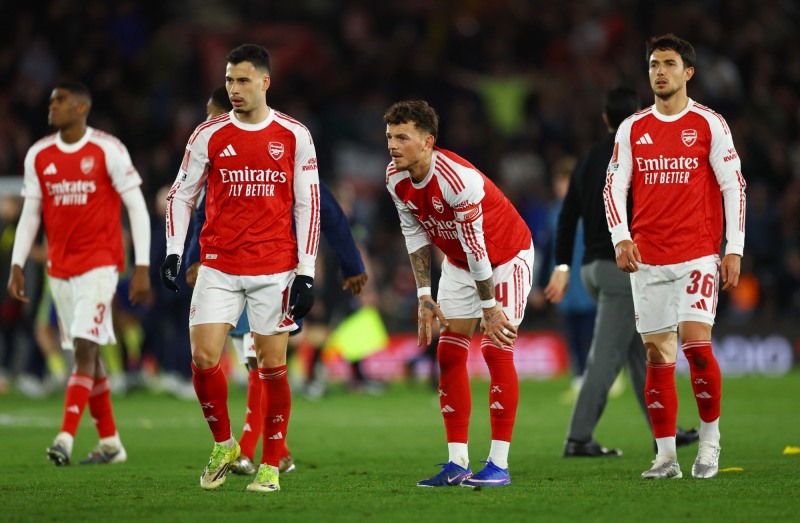 사우샘프턴에 패배한 뒤 아스널 선수들의 모습. / 사진=연합뉴스