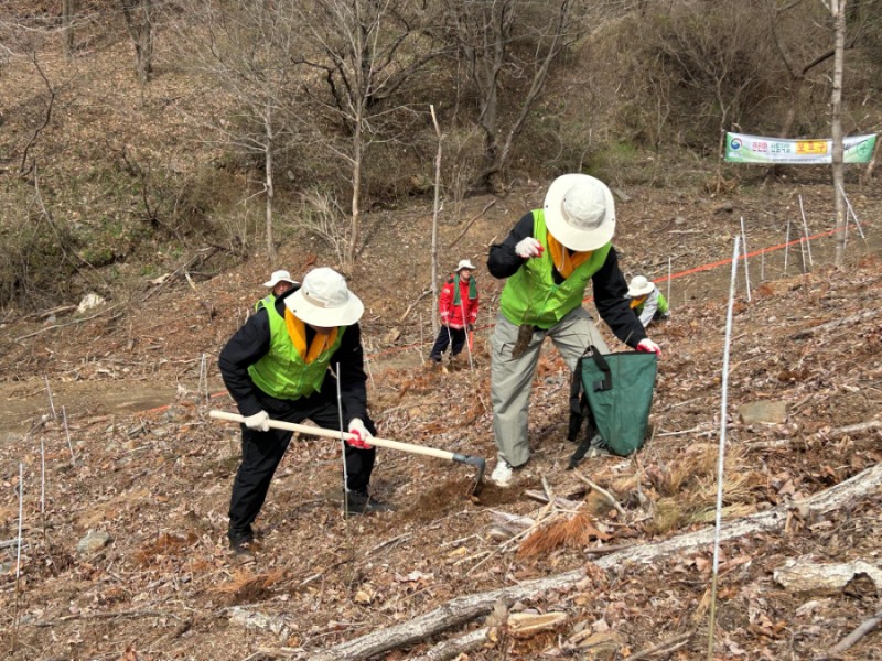 풀무원, 제81회 식목일 기념 나무심기 행사 참여