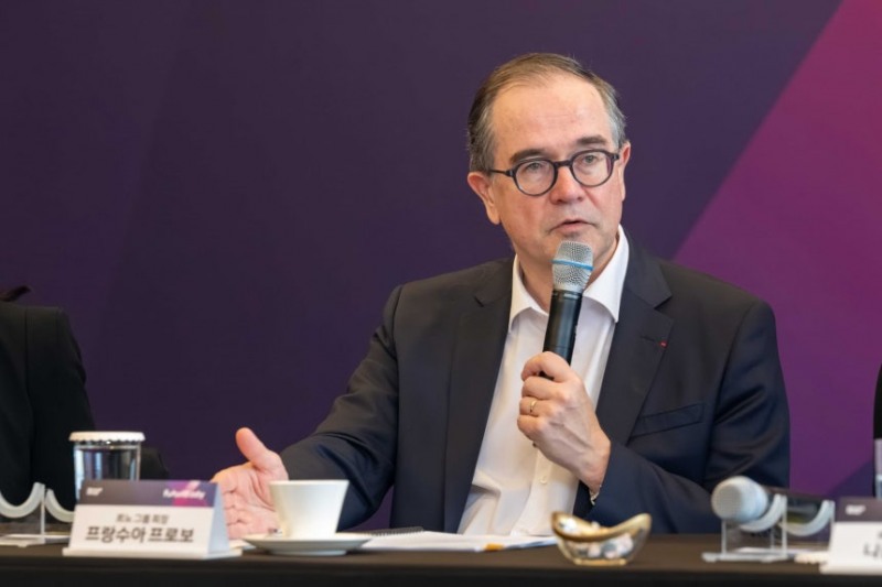 프랑수아 프로보(François Provost) 르노그룹 회장이 3일 오전 서울 서초구 JW메리어트 호텔 서울에서 열린 미디어 라운드 테이블에서 발언하고 있다. /르노코리아