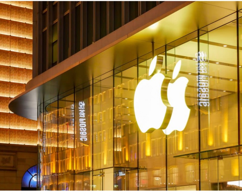 애플의 폴더블 폰이 테스트 초기단계에서 기술 결함이 발생해 몇 개월 출시가 연기될 것이라고 니케이 아시아가 7일 소식통을 인용, 보도했다. 사진=로이터통신