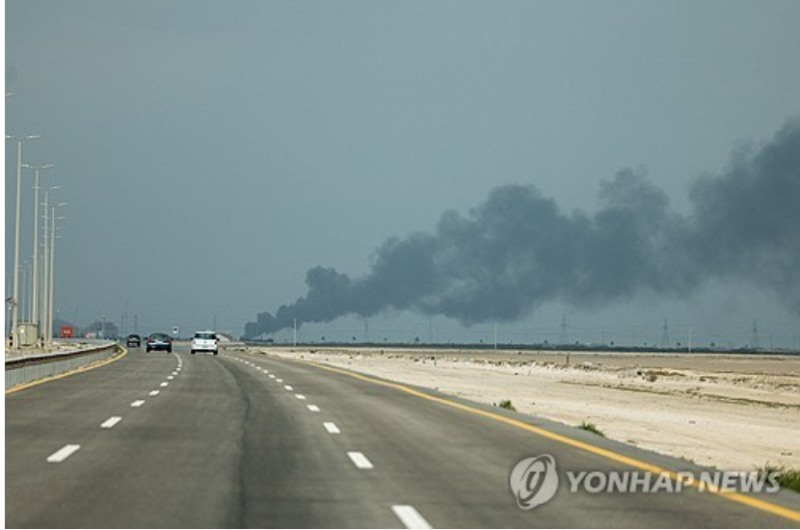 이란은 미국이 자국의 발전소 등을 공격할 경우 사우디와 아랍에미레이트(UAE)의 석유 인프라시설에 대한 보복 공격을 단행할 것이라고 경고했다. 사진=로이터통신, 연합뉴스