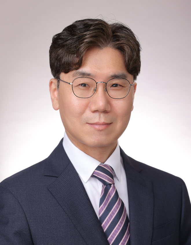 '제19회 심당학술상'을 수상한 성신여대 법학부 권현호 교수. (사진제공=성신여대)