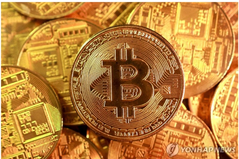 '나카모토 사토시'로 알려진 비트코인 창시가가 영국의 암호학자인 아담 백일 가능성이 높다고 뉴욕타임스(NYT)가 8일(현지시간) 보도했다. 사진=로이터통신, 연합뉴스