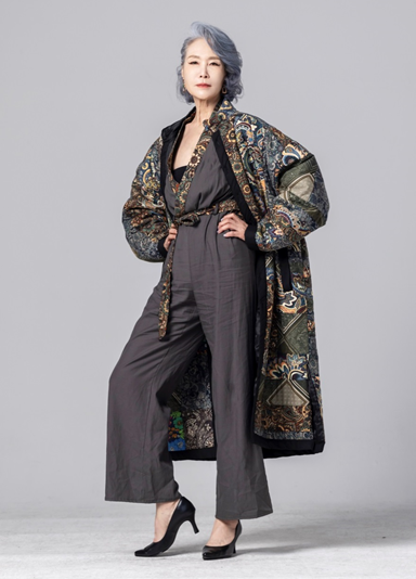 한양대 시니어모델 6기 조정미, 알렉산더페리 패션쇼 주목…“대상 수상자가 증명한 무대의 품격”