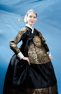 한양대 시니어모델 6기 조정미, 알렉산더페리 패션쇼 주목…“대상 수상자가 증명한 무대의 품격”