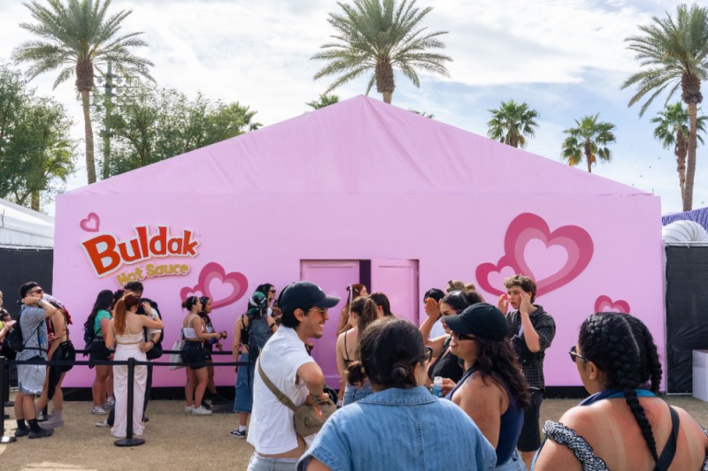 (▲ 사진 설명 : 2025년 코첼라 페스티벌 당시 불닭 부스 전경 / 사진=삼양식품 제공)