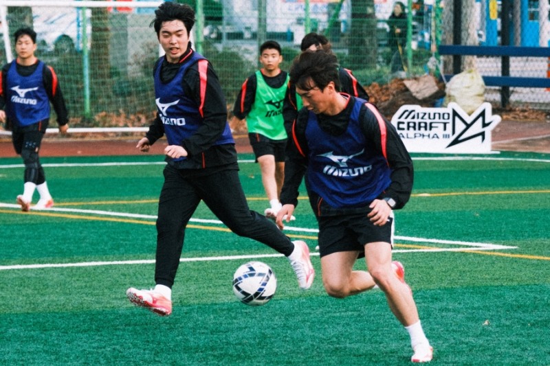 미즈노, 축구 클래스·브랜드데이 운영…대구FC와 현장 체험 프로그램 전개