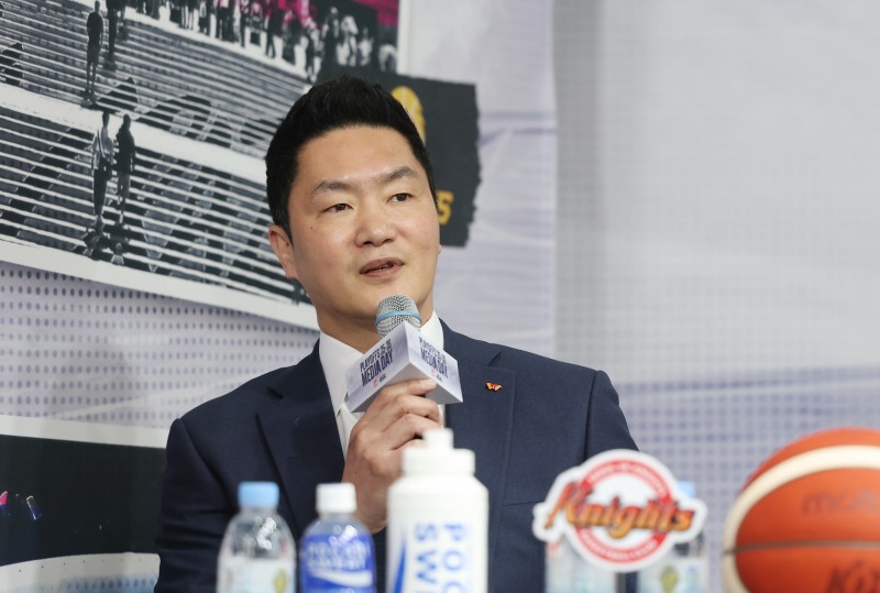 질문 답하는 전희철 SK 감독. / 사진=연합뉴스