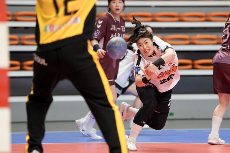 SK와 서울시청의 10일 경기 모습. / 사진=연합뉴스