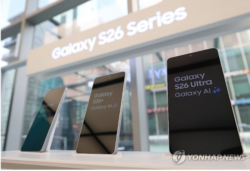 삼성전자가 갤럭시 S26 시리즈 판매 호조에 힘입어 글로벌 시장점유율 1위를 되찾았다고 옴디아가 발표했다. 사진=연합뉴스